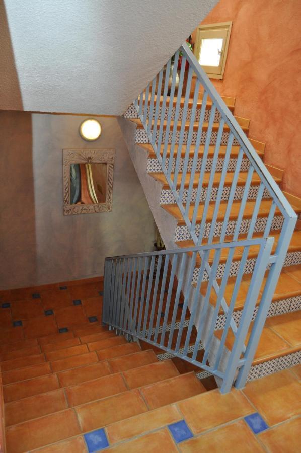 Hotel Les Mimosas Lunel  Zewnętrze zdjęcie